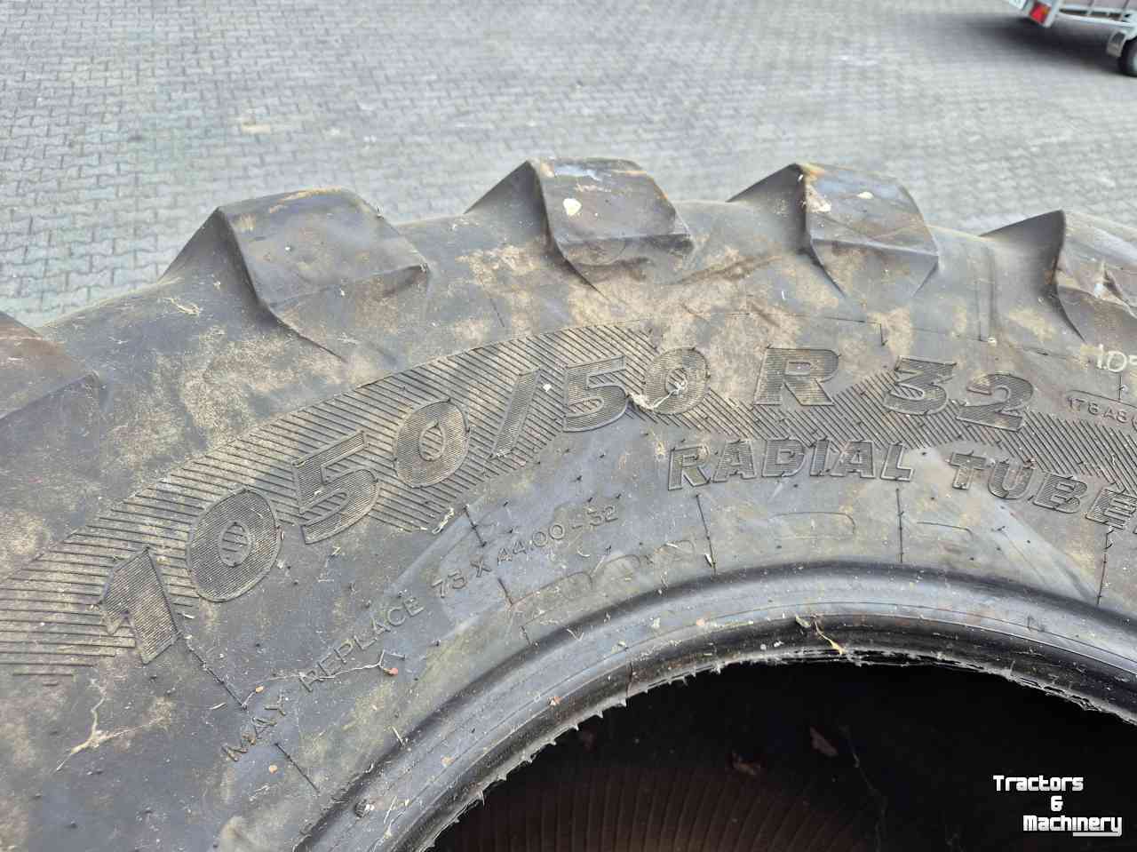 Wheels, Tyres, Rims & Dual spacers Michelin 1050/50R32