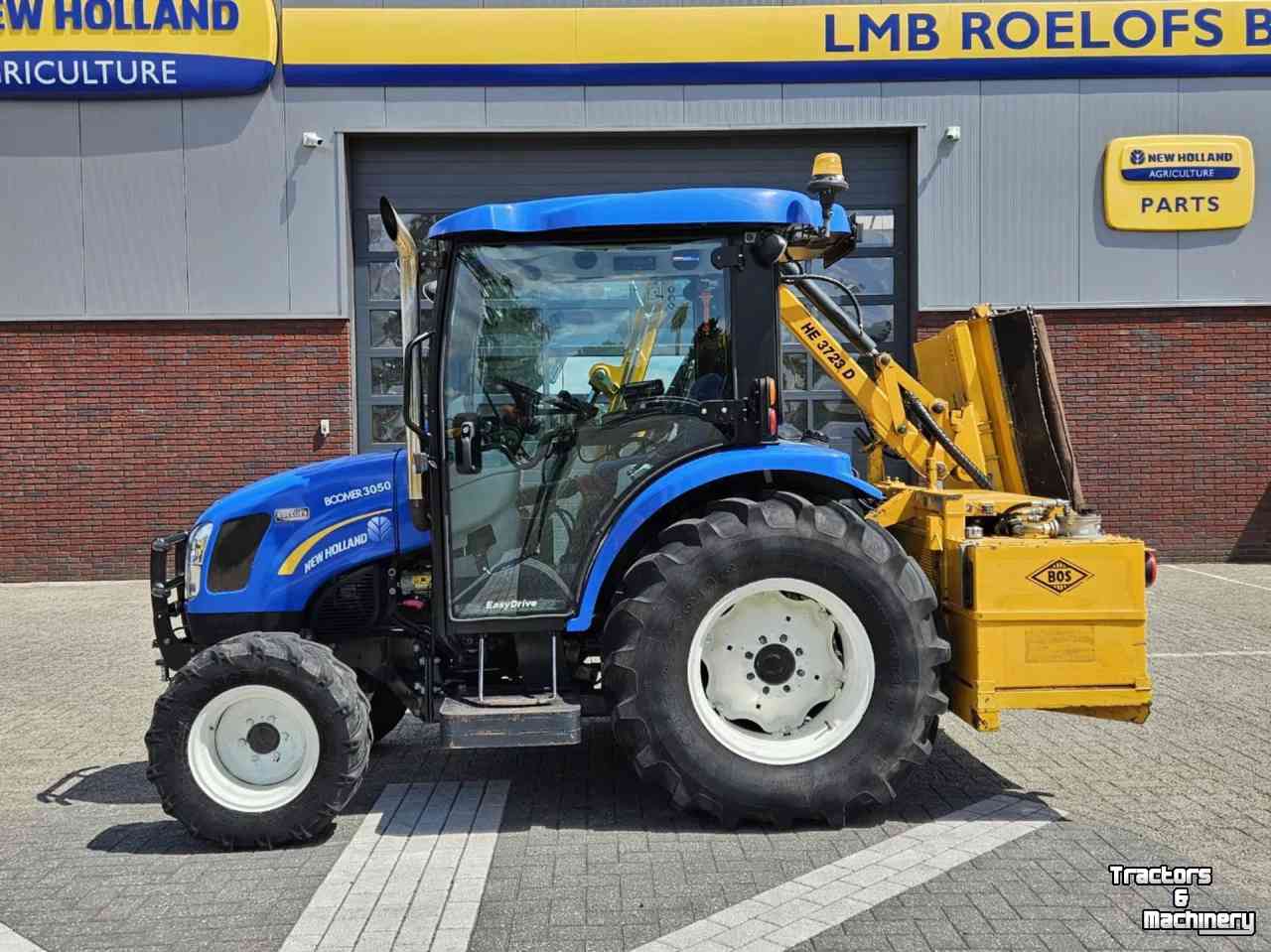 Horticultural Tractors New Holland Boomer 3050 Comoact Tractor + Bos Maaiarm