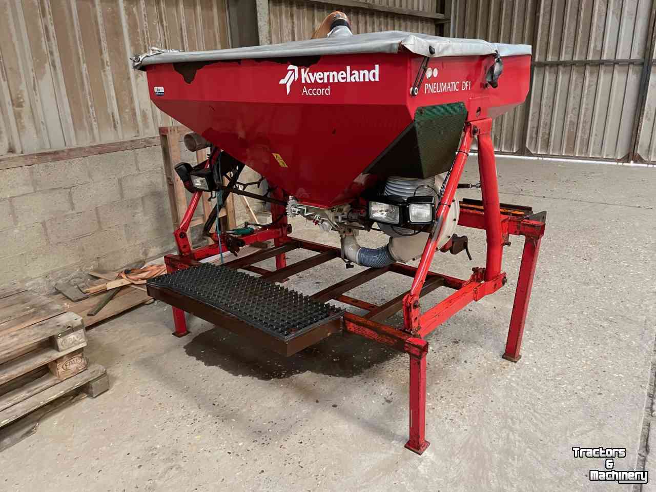 Seed drill Accord Kverneland Accord DF1 front zaaitank