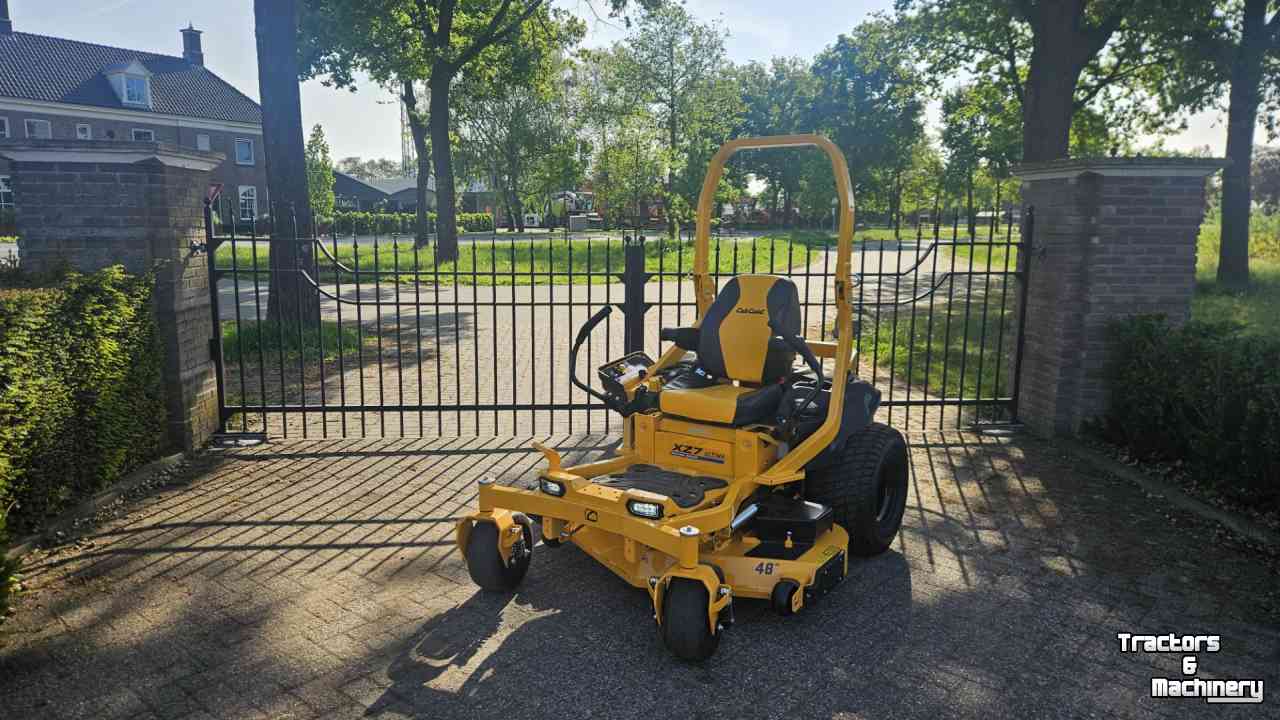 Ride-on mower Cub Cadet XZ7 L122