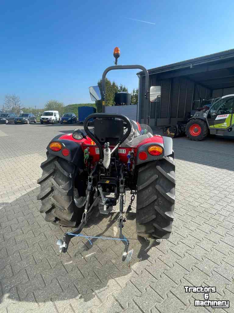 Small-track Tractor McCormick X2.055 smalspoor tractor (demo model)