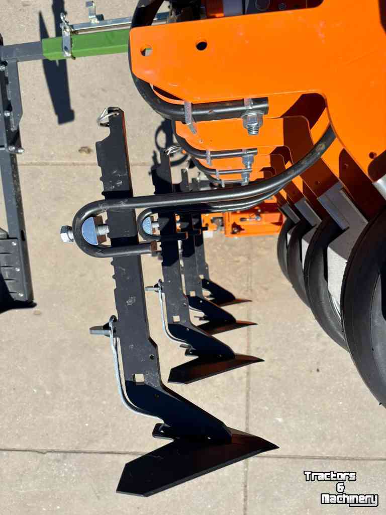 Inter-row cultivator Amazone Venterra 2K