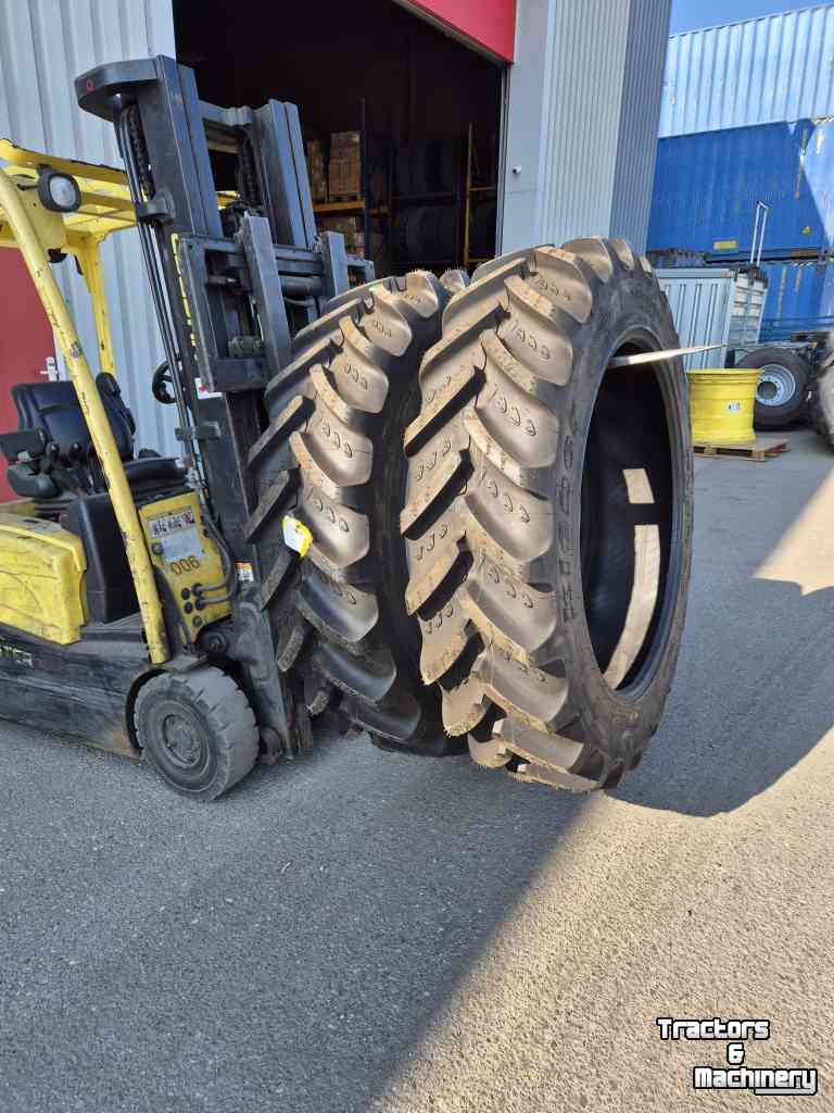 Wheels, Tyres, Rims & Dual spacers Kleber 320/85R36 Kleber Traker TL