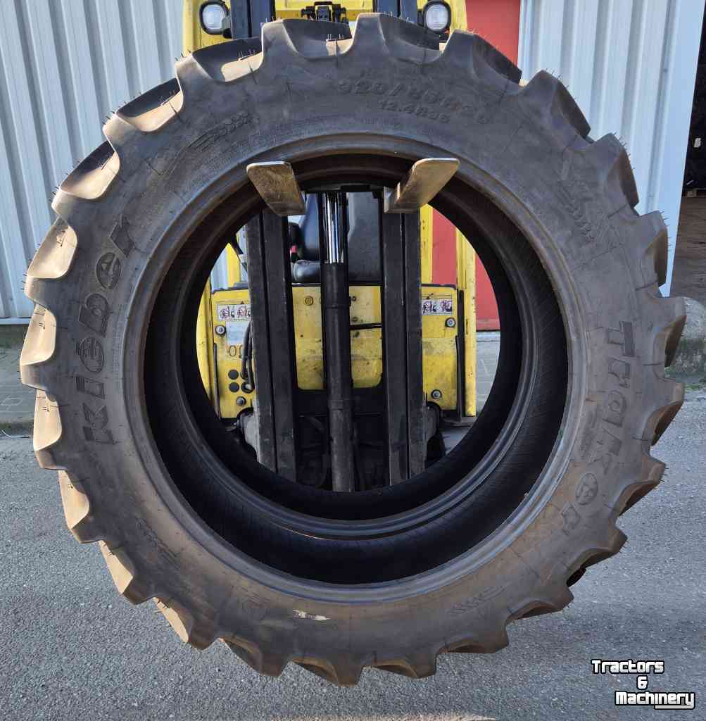 Wheels, Tyres, Rims & Dual spacers Kleber 320/85R36 Kleber Traker TL