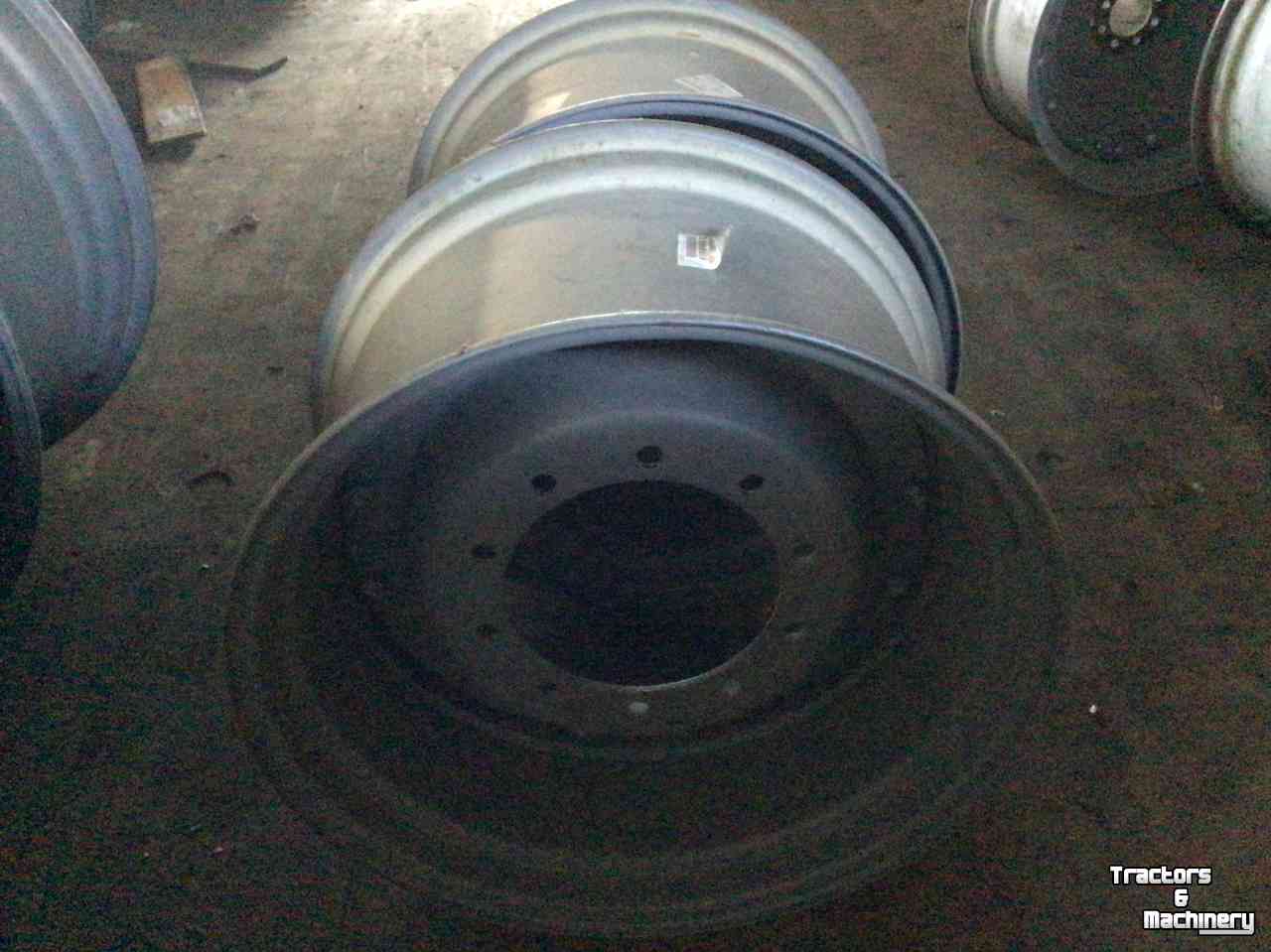 Wheels, Tyres, Rims & Dual spacers Deutz-Fahr W 16-28 verstelbaar