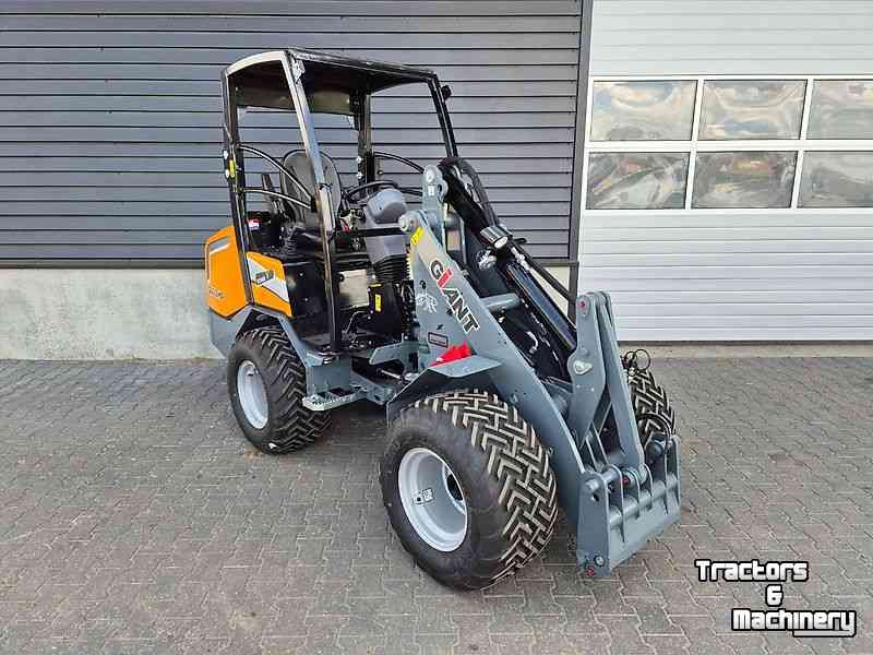Wheelloader Giant G2700HD Kniklader Nieuw
