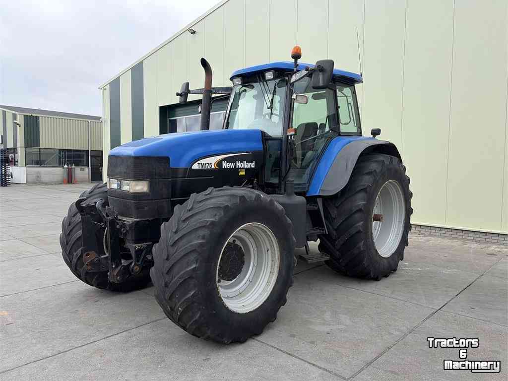 Tractor New Holland TM Series