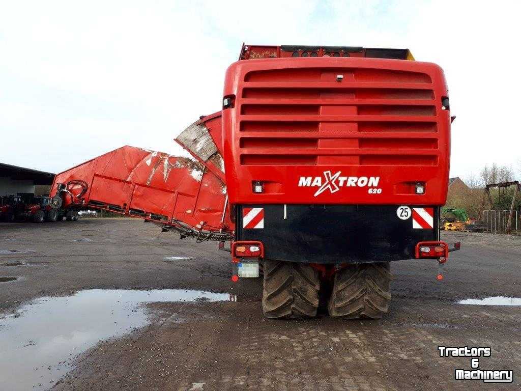 Sugar beet harvester Grimme Maxtron 620