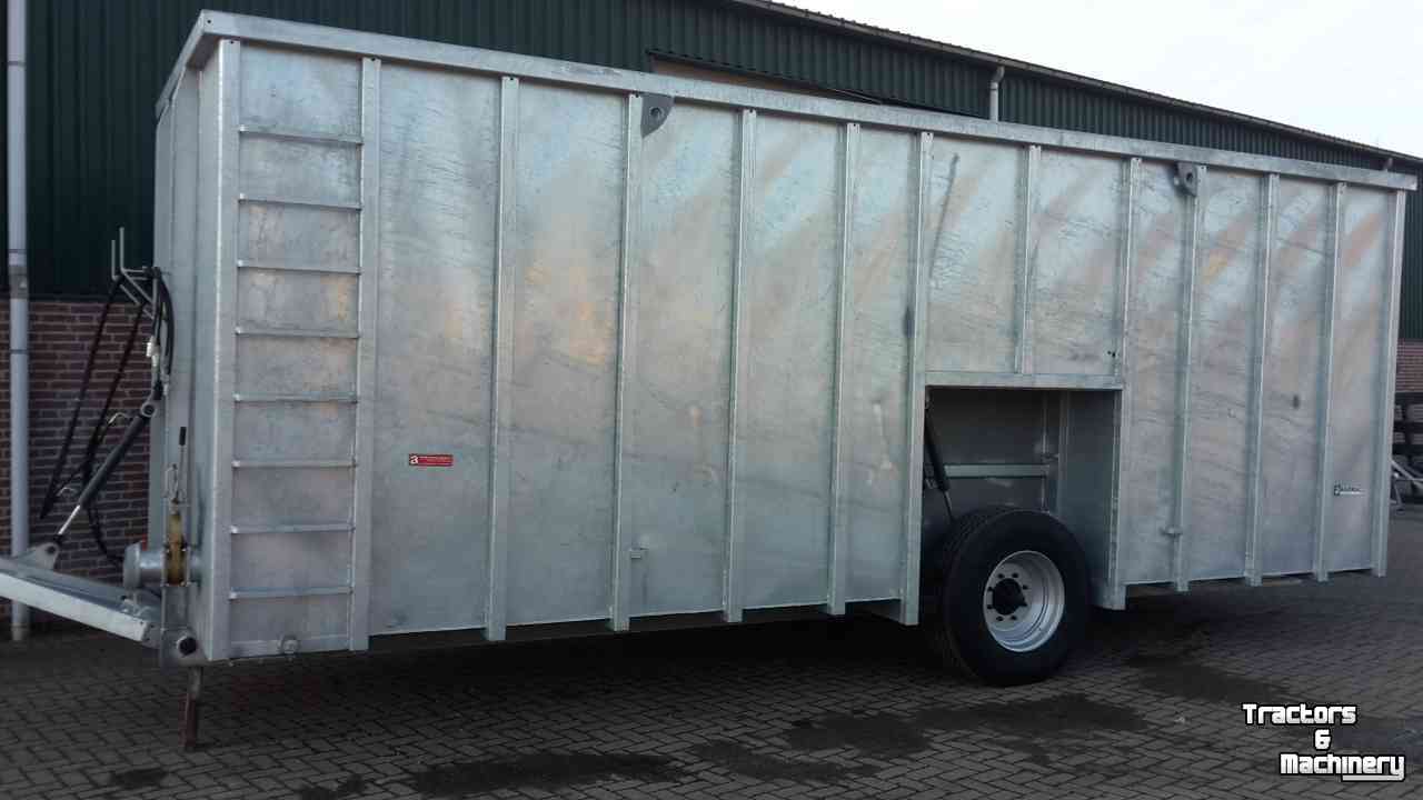 Manure container  Gegalvaniseerde mestcontainer / mesttransportcontainer