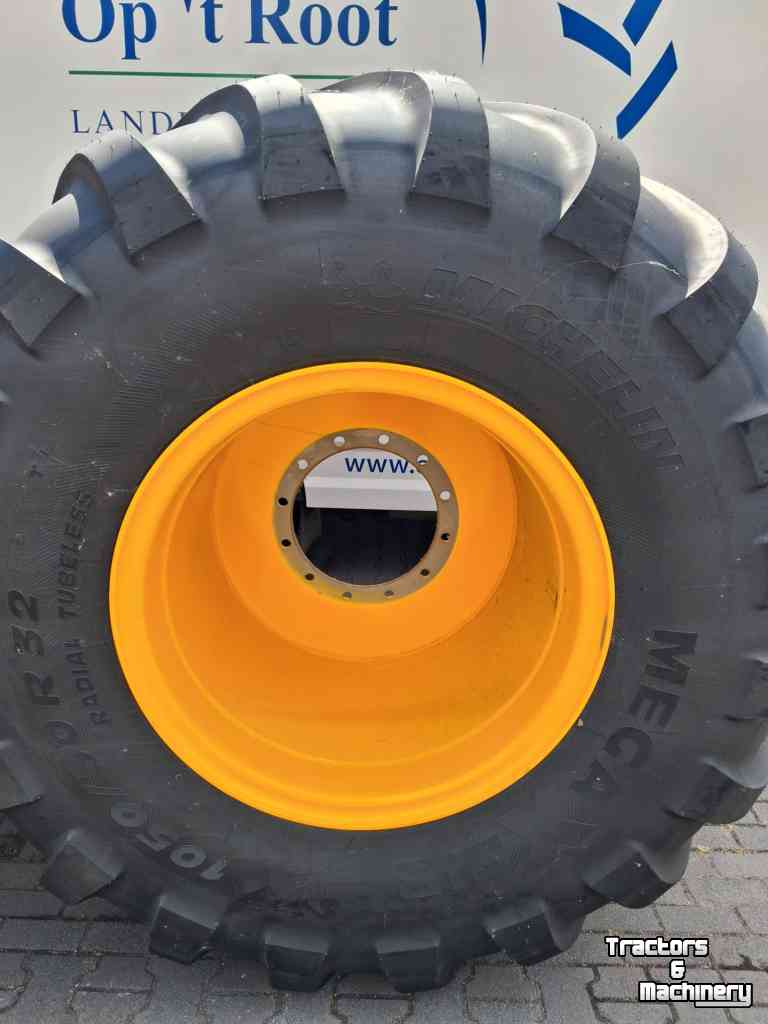 Wheels, Tyres, Rims & Dual spacers Michelin Mega X Bib 1050/50R32
