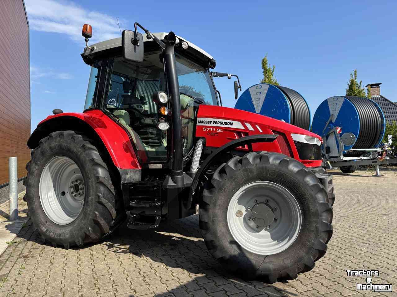 Tractor Massey Ferguson 5711 SL Dyna- 4 Efficiënt