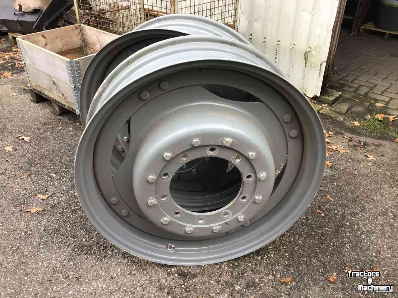Wheels, Tyres, Rims & Dual spacers Molcon W10-36