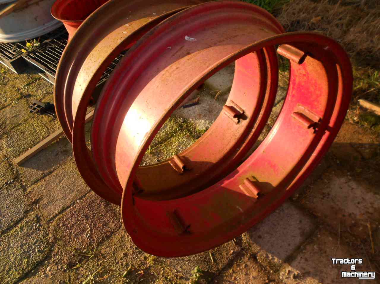 Wheels, Tyres, Rims & Dual spacers Deutz 10-32 kronprinz