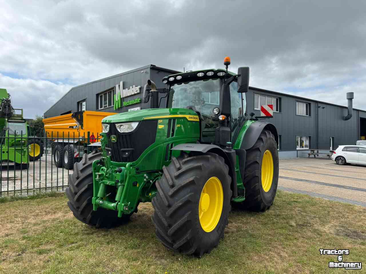 Tractor  6R250