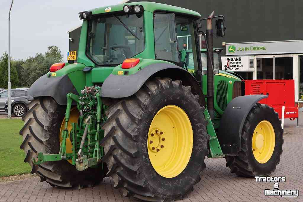Tractor John Deere 6820