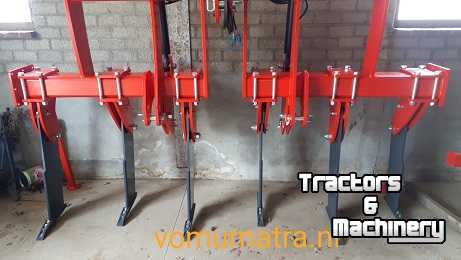 Deep subsoiler ADV Technik Voorzetwoeler vomumatra met stand. hydr. hef
