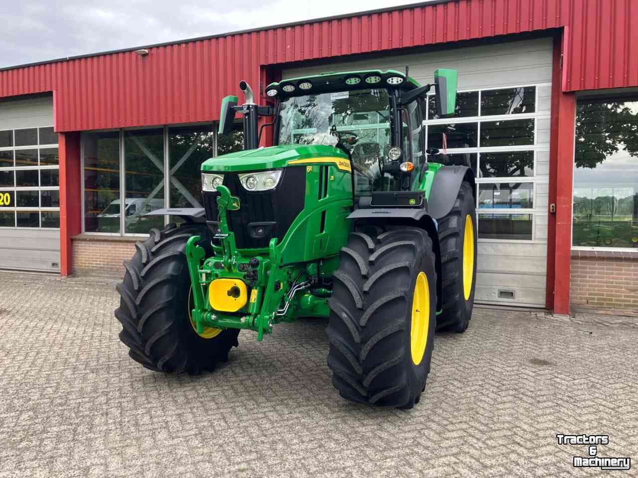 Tractor John Deere 6R 215