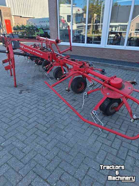 Tedder Lely Lotus Stabilo  675 Schudder