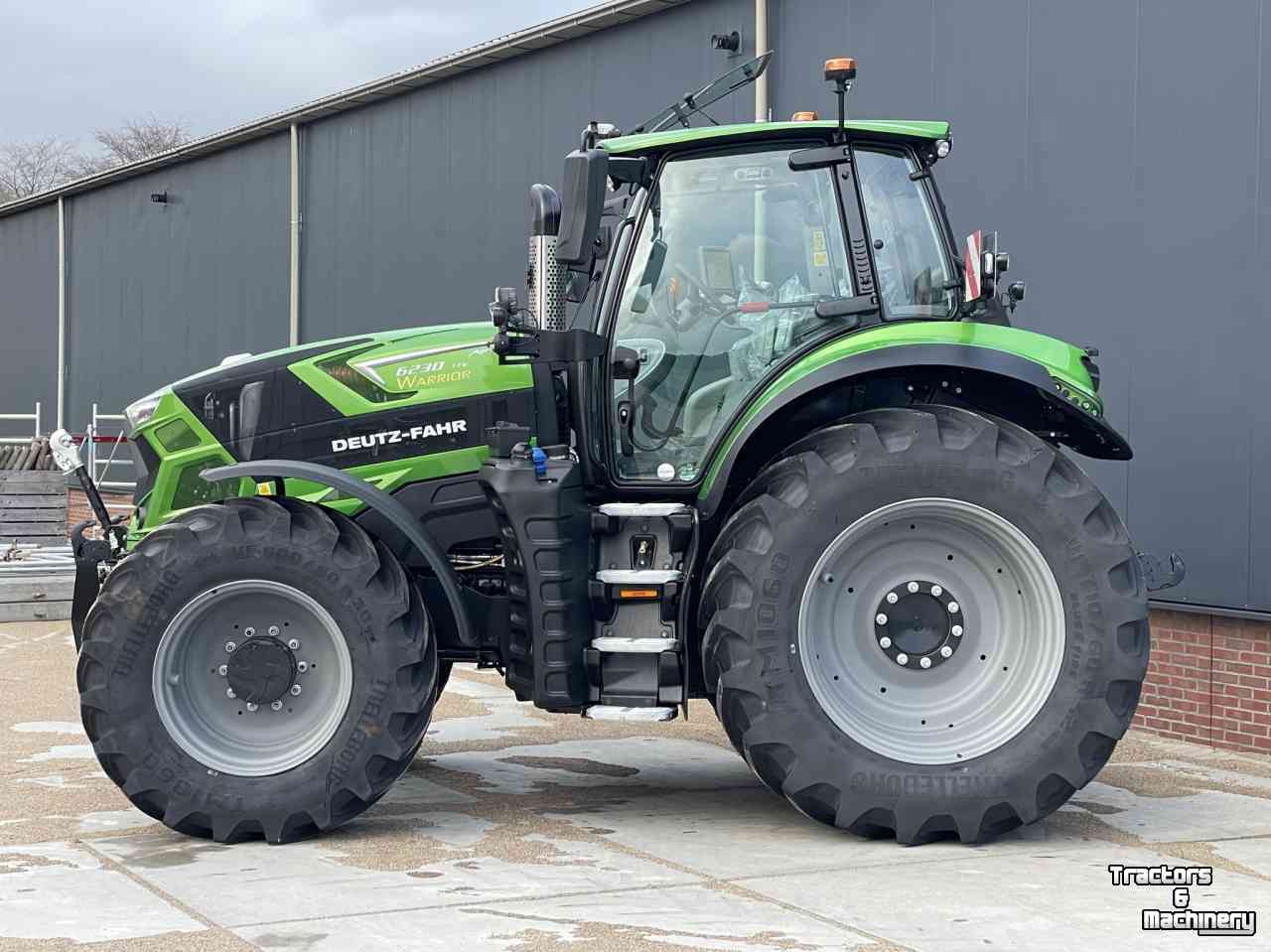 Tractor Deutz-Fahr Agrotron 6230 TTV Warrior Java Groen