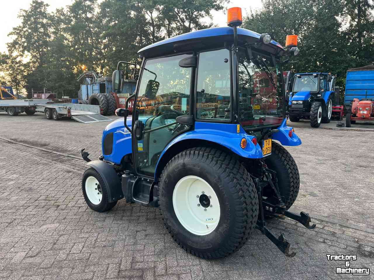 Horticultural Tractors New Holland Boomer 40 HST CAB tractor trekker tracteur