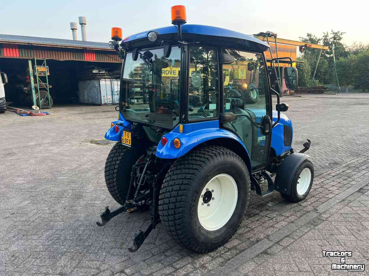 Horticultural Tractors New Holland Boomer 40 HST CAB tractor trekker tracteur