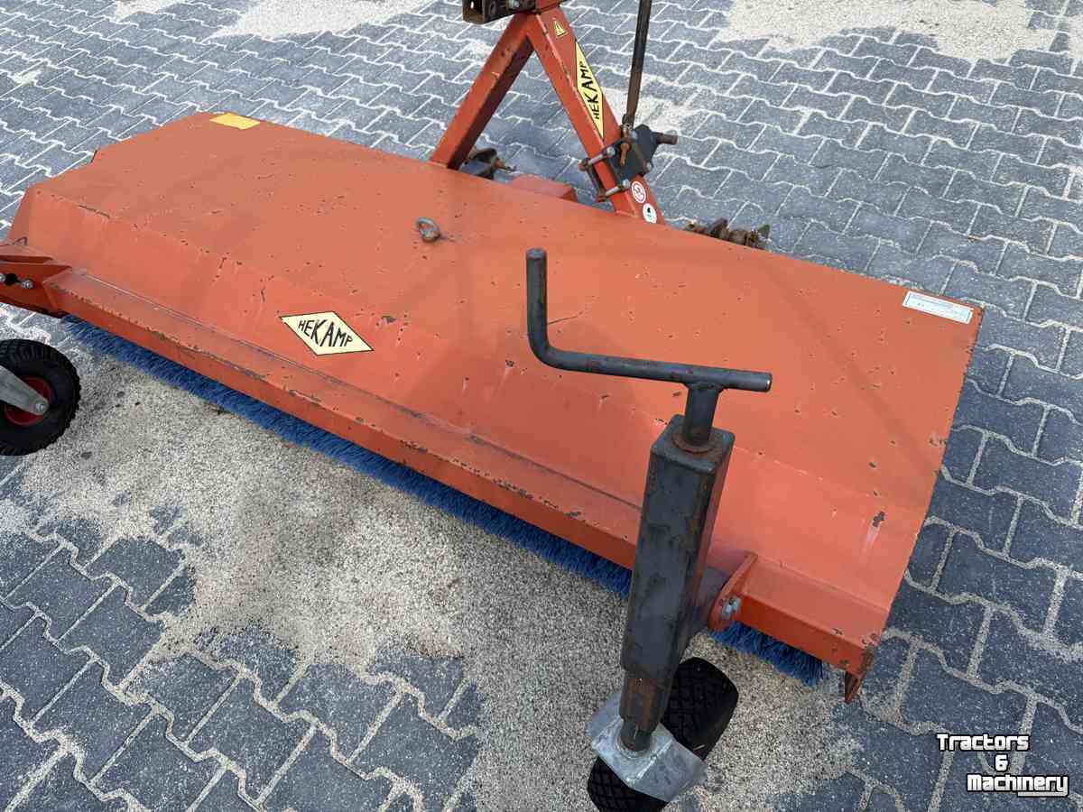 Sweeper Hekamp Veegmachine met opvangbak