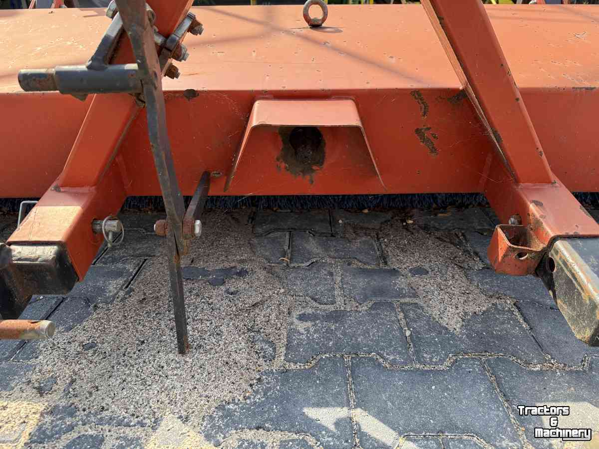 Sweeper Hekamp Veegmachine met opvangbak