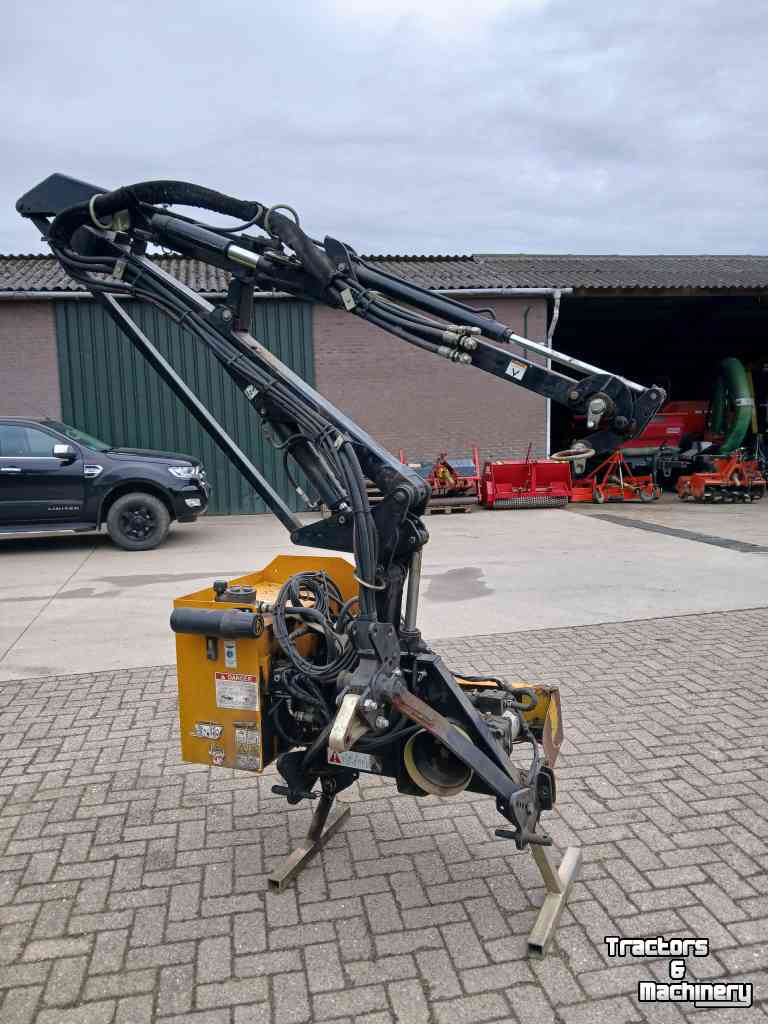 Mowing arm with flailmower McConnel Mcconnel  pa 4330 arm