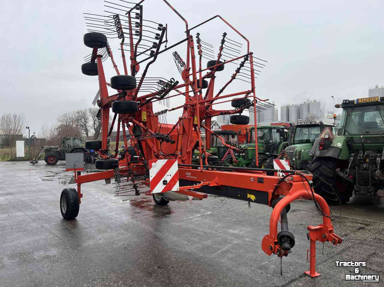 Rake Kuhn GA 8121