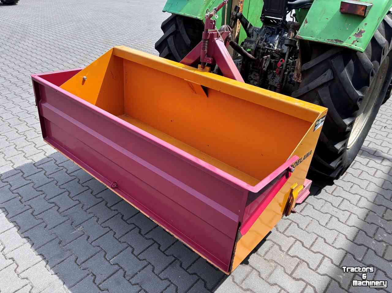 Tractor tipping boxes Roelama Trekkerbak grondbak transportbak