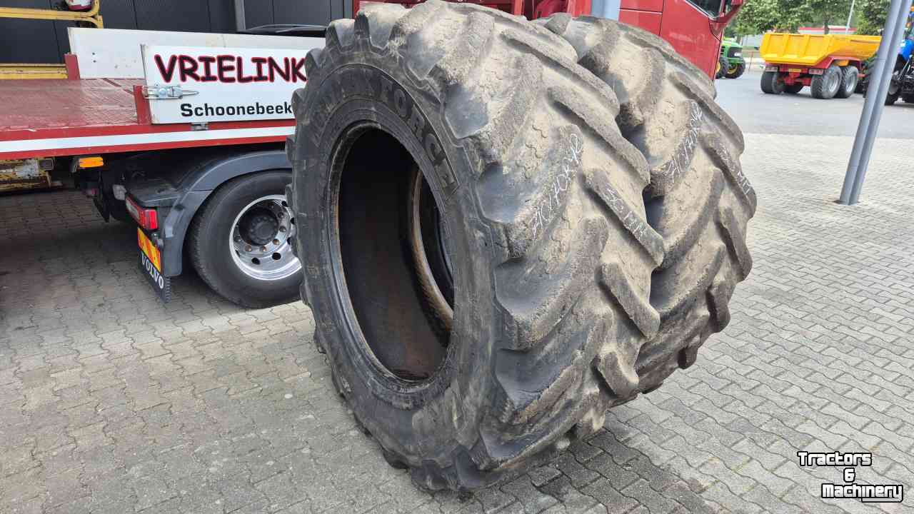 Wheels, Tyres, Rims & Dual spacers BKT IF710/70R42 AgriMaxForce banden 30mm