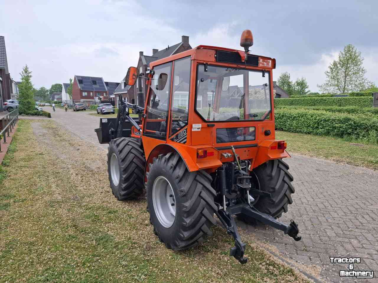 Small-track Tractor Holder 860