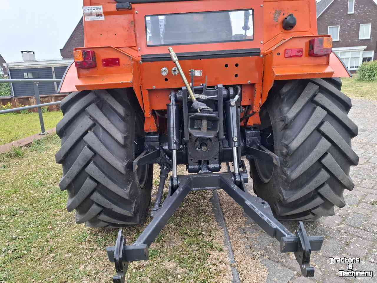 Small-track Tractor Holder 860