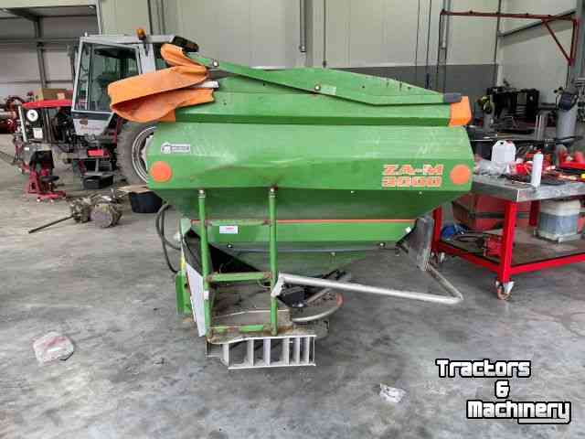 Fertilizer spreader Amazone Kunstmeststrooier / Meststoffenstrooier