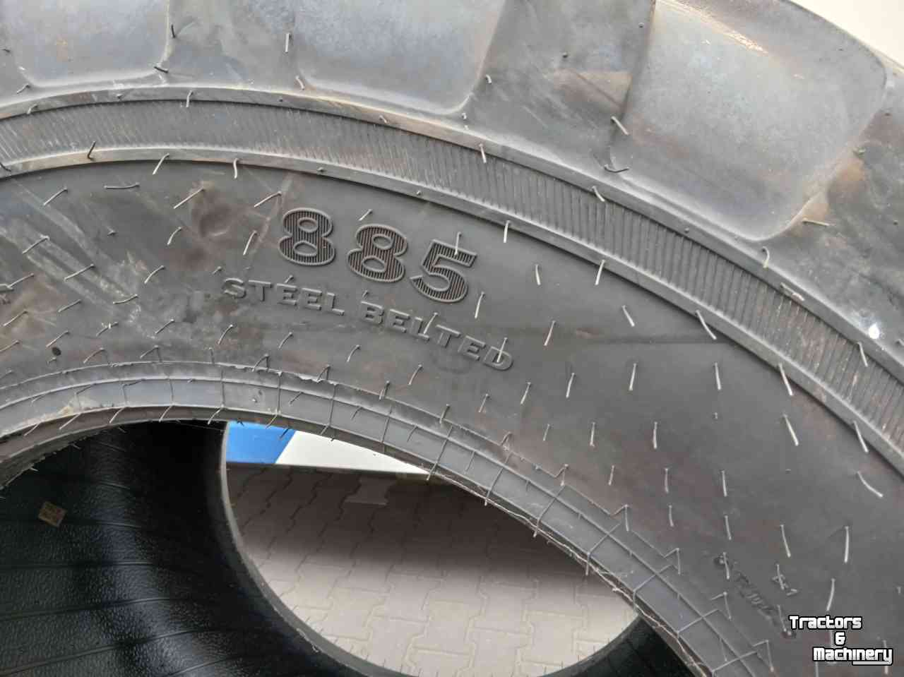 Wheels, Tyres, Rims & Dual spacers Alliance 800/45R30.5