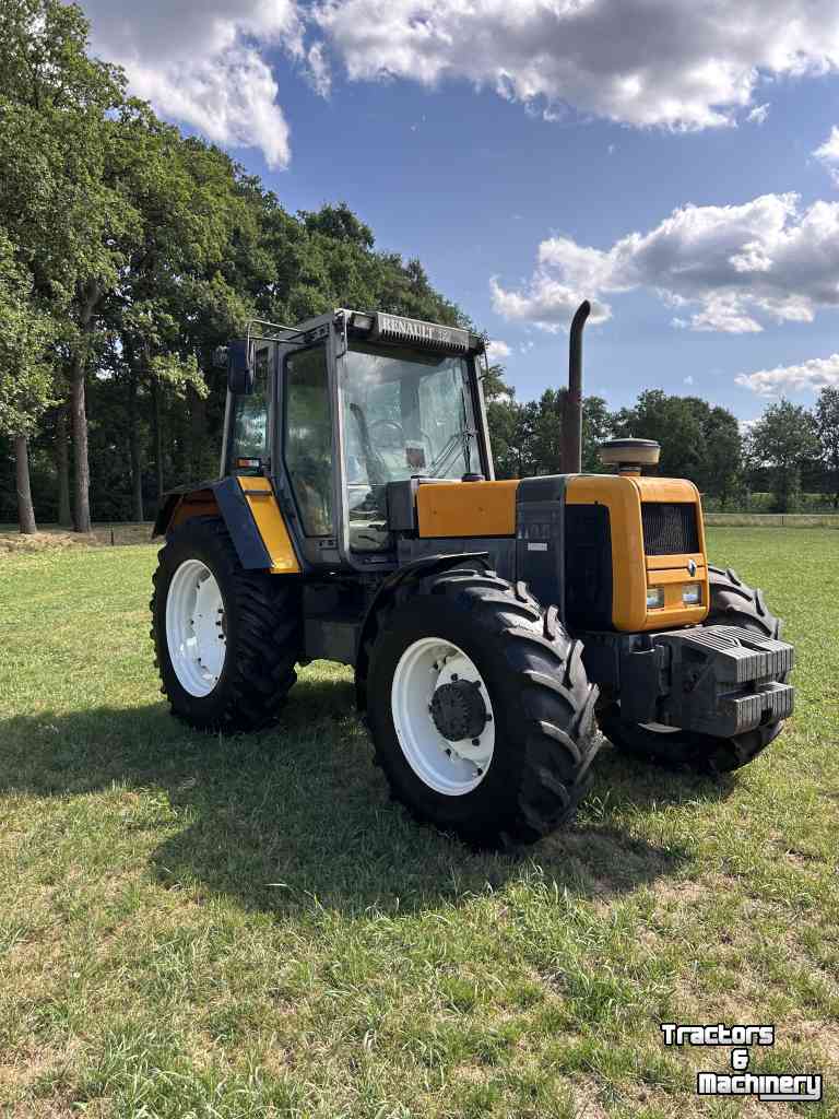 Tractor Renault 110-54 TZ