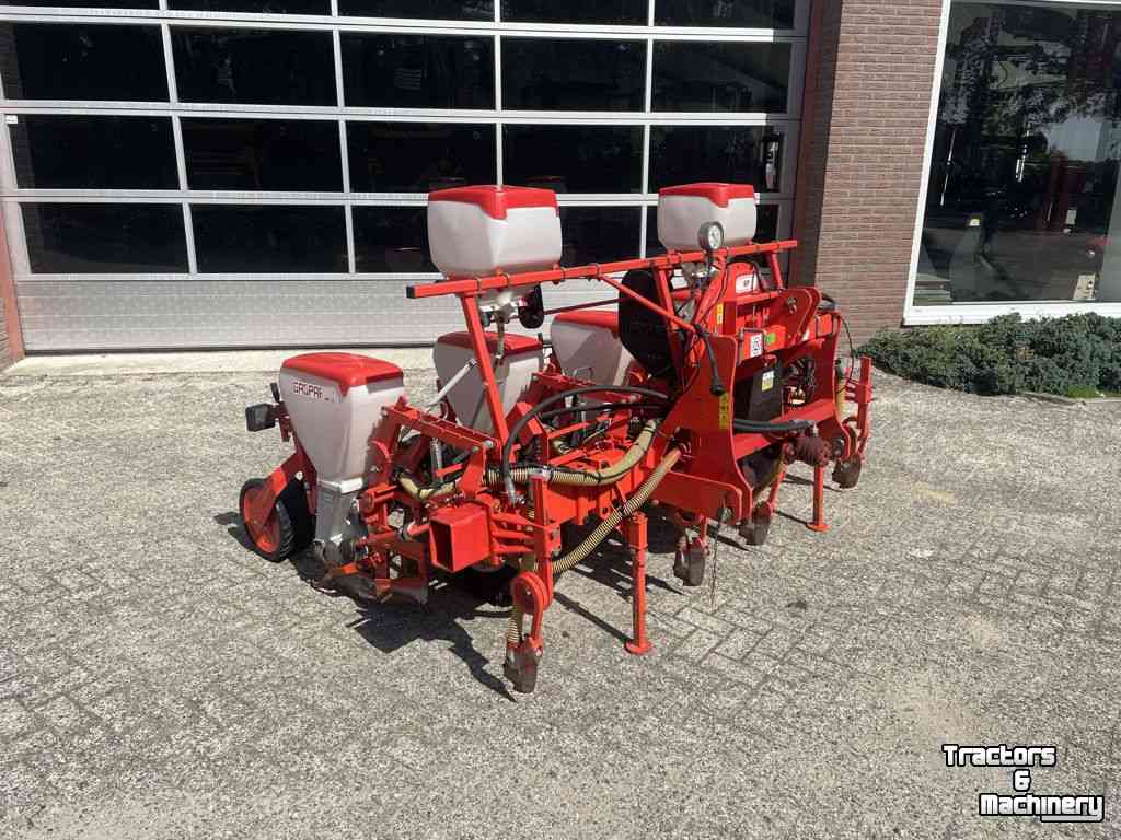 Vegetable- / Precision-seed drill Maschio SP540 Maiszaaier