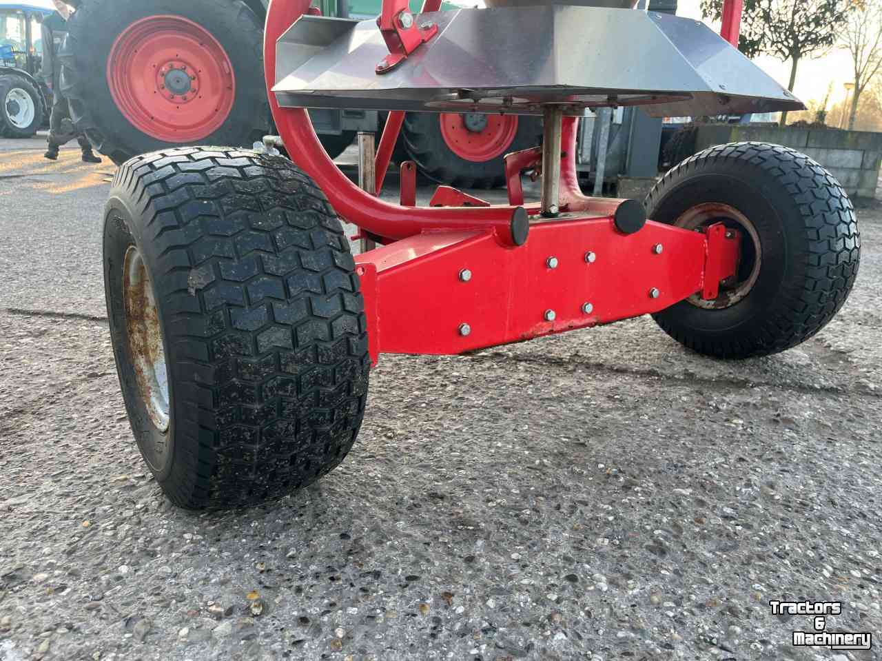 Fertilizer spreader DCM Getrokken Zoutstrooier | Kunstmeststrooier