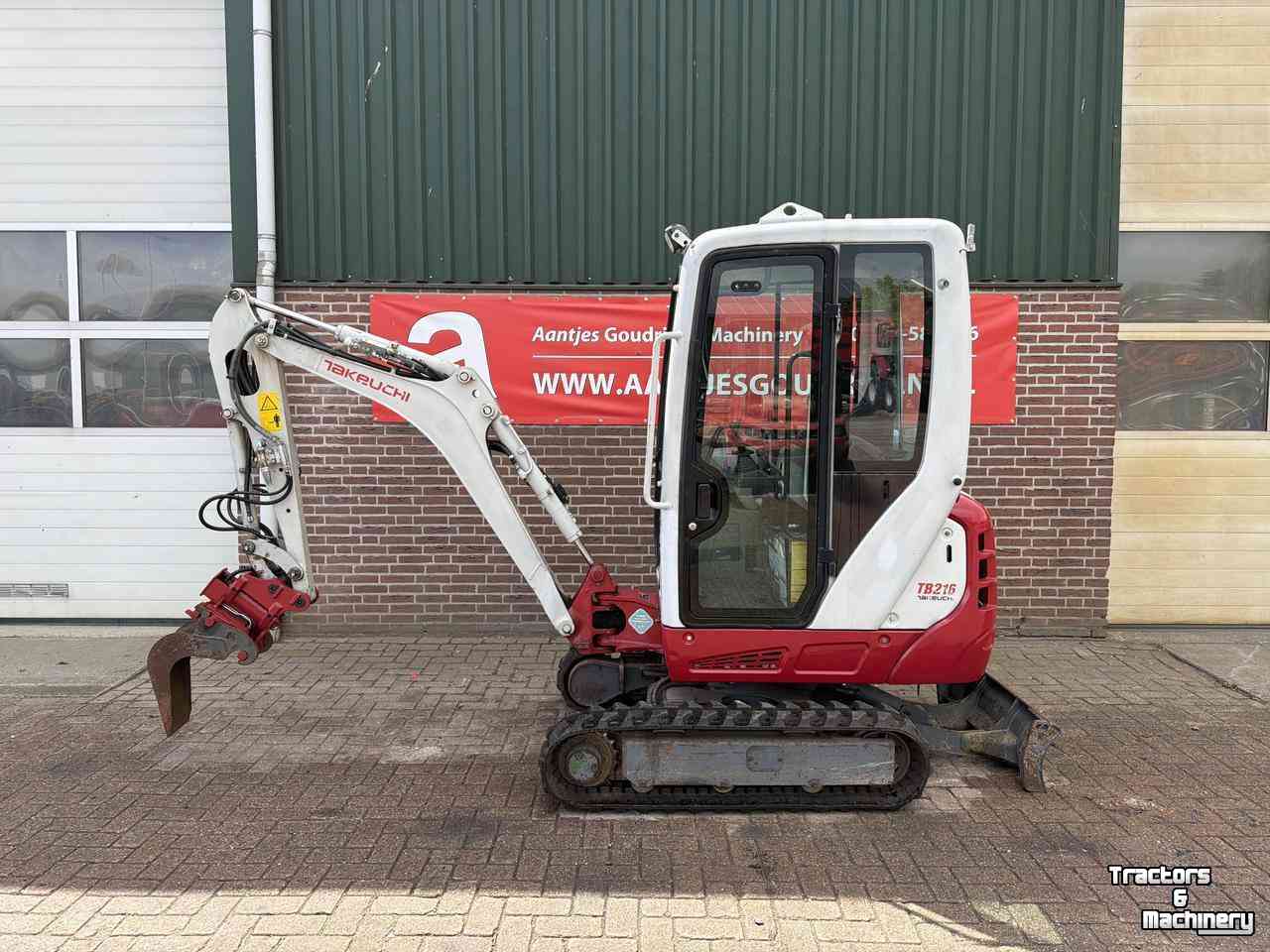 Mini-Excavator Takeuchi Kraan TB216