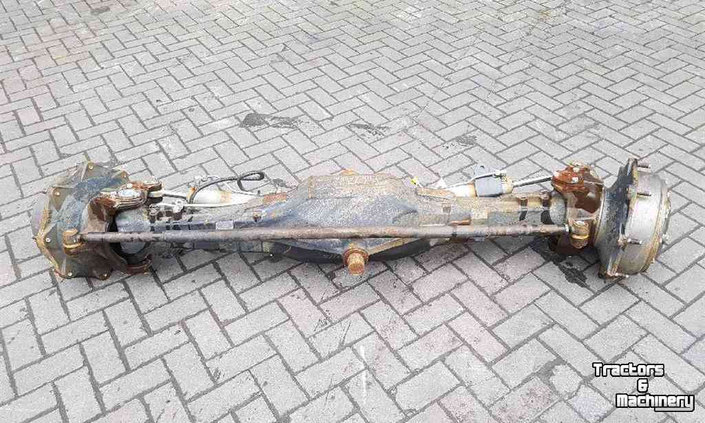 Diverse used spare-parts New Holland Vooras / Front Axle compleet vast model 87745935 / 9184008