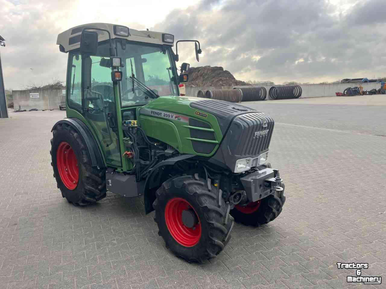 Tractor Fendt 209 V