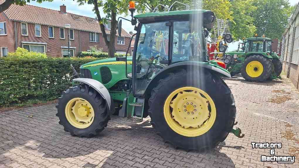 Tractor John Deere 5620