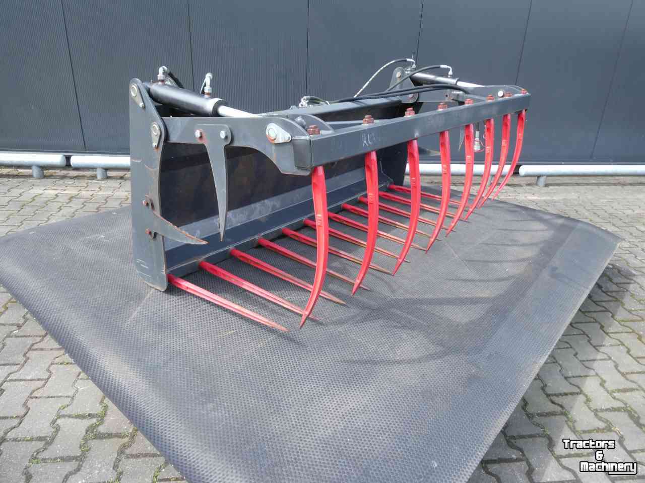 Front-end loader bucket / Front loader bucket  Mestvork mestriek mest vork riek