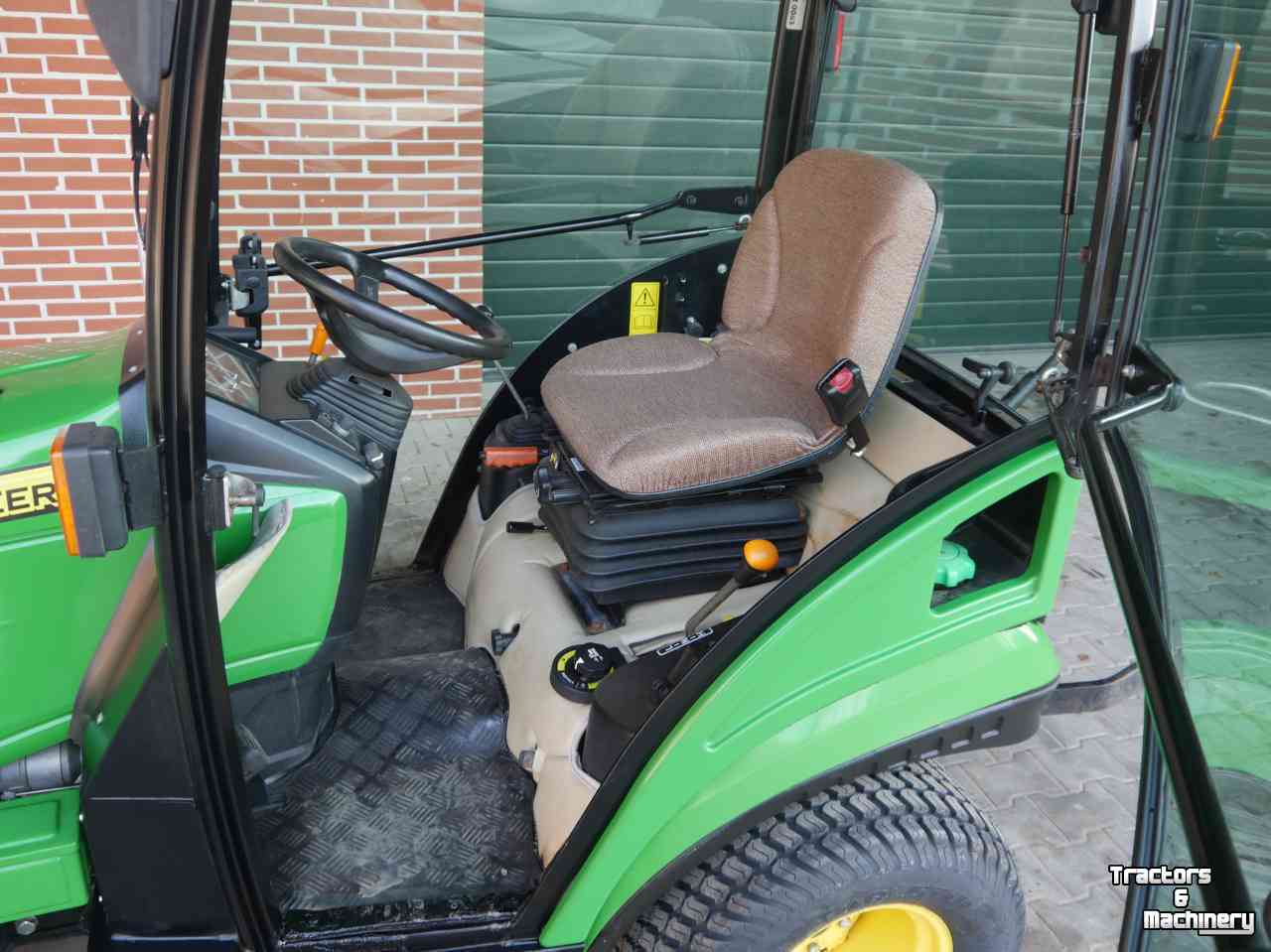 Horticultural Tractors John Deere 1026R Fronhef PTO hydrostaat