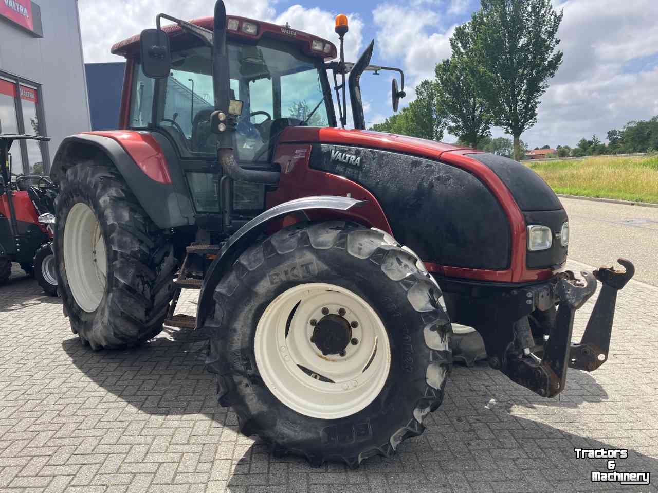 Tractor Valtra T130 Hitech