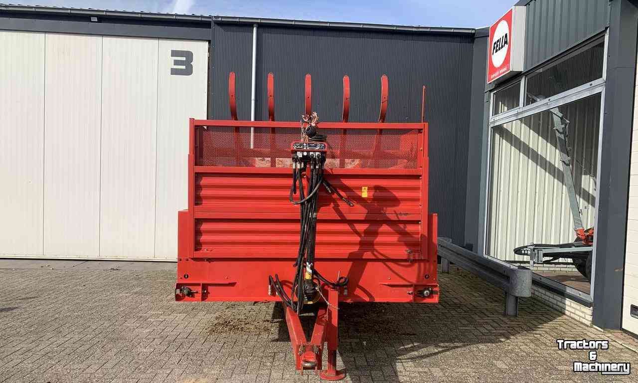 Silage-block distribution wagon Schuitemaker AMIGO 30S