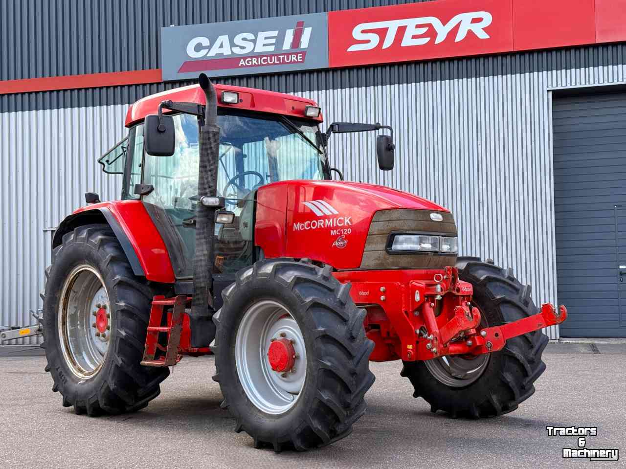 Tractor McCormick MC120
