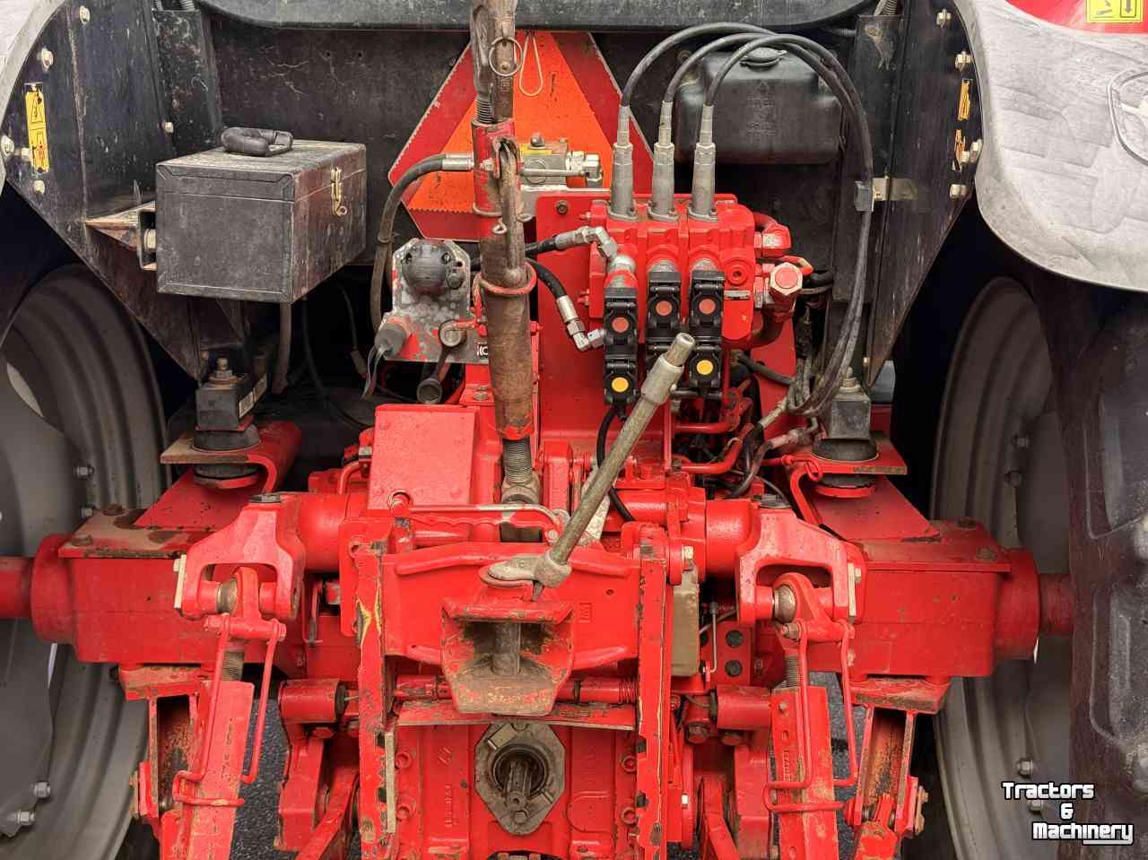 Tractor McCormick MC120