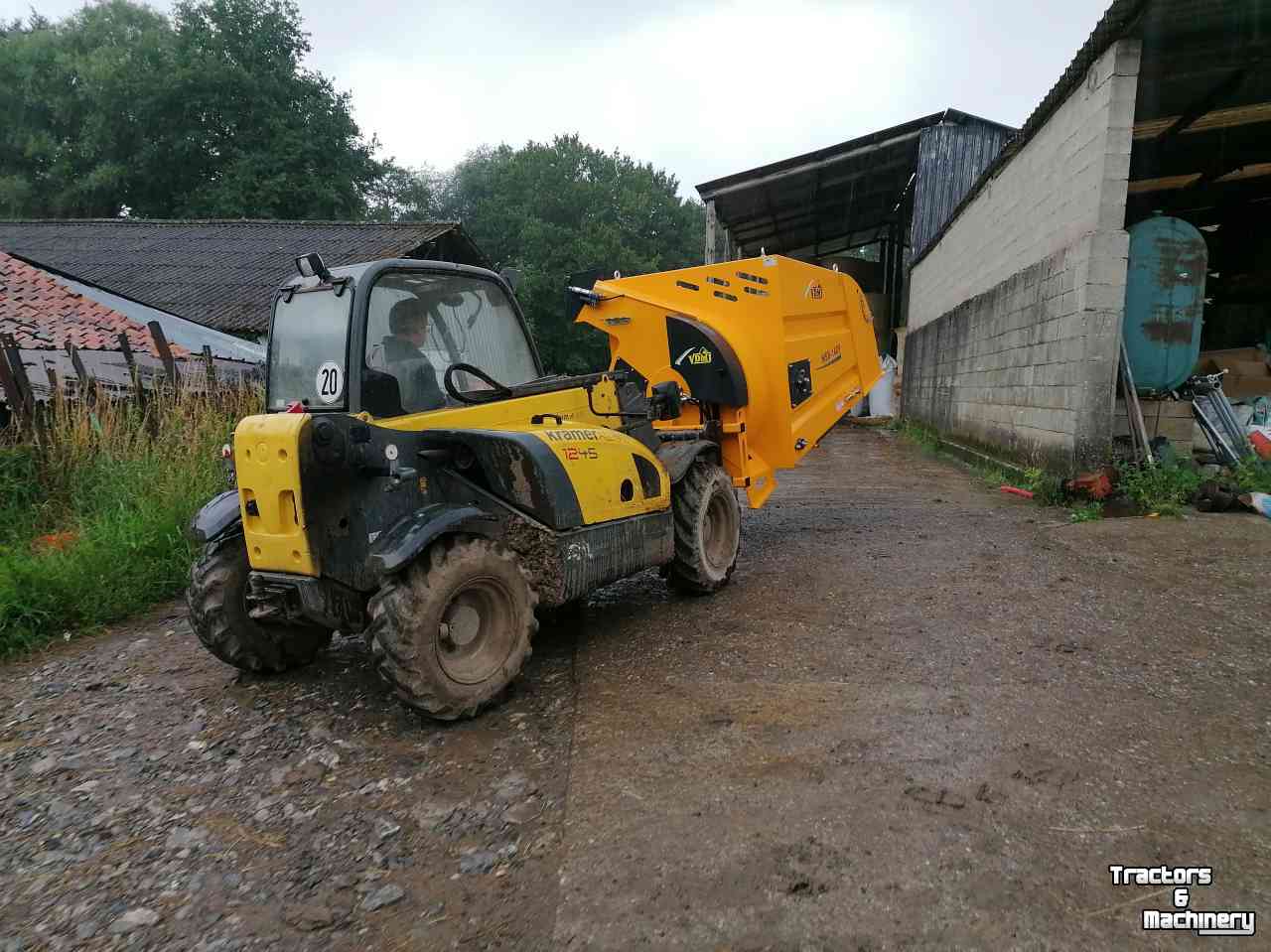 Straw spreader for boxes VDMJ Stroblazer voor mini shovel VDMJ Machinery - WSB 140