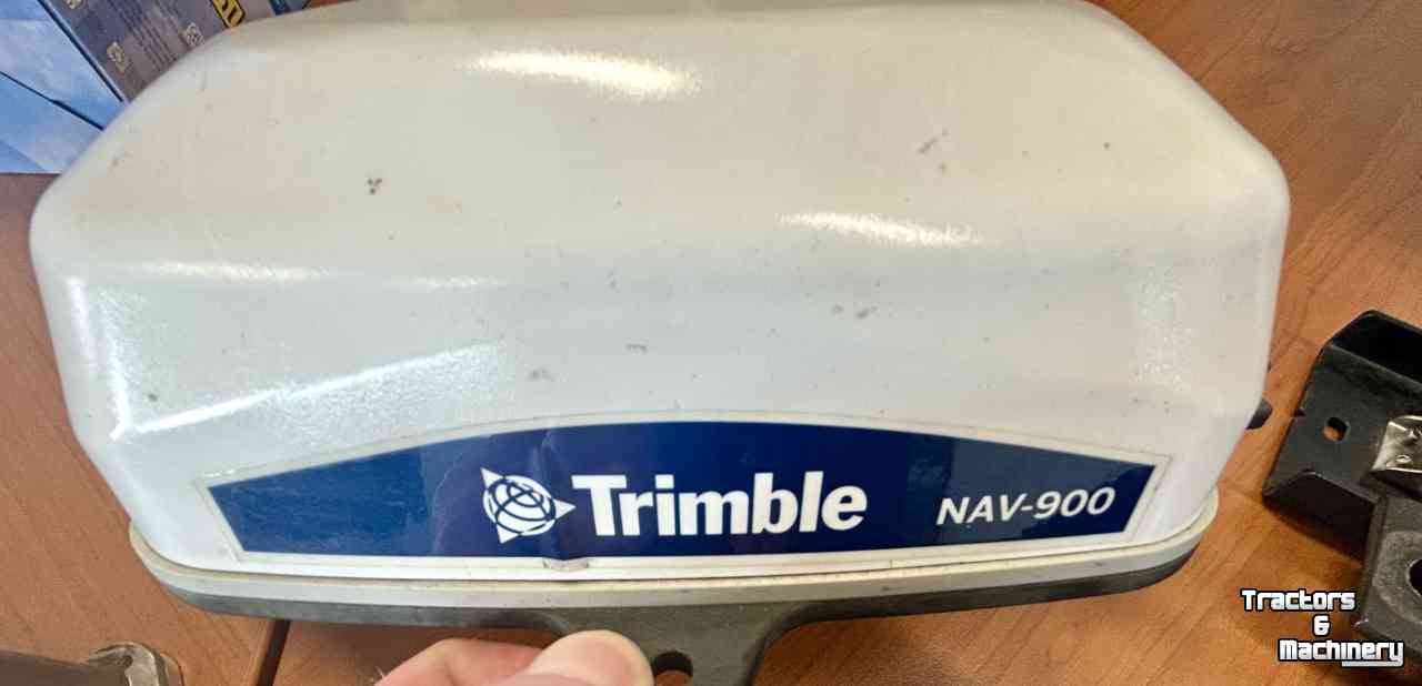 GPS steering systems and attachments Trimble 1050 GPS set